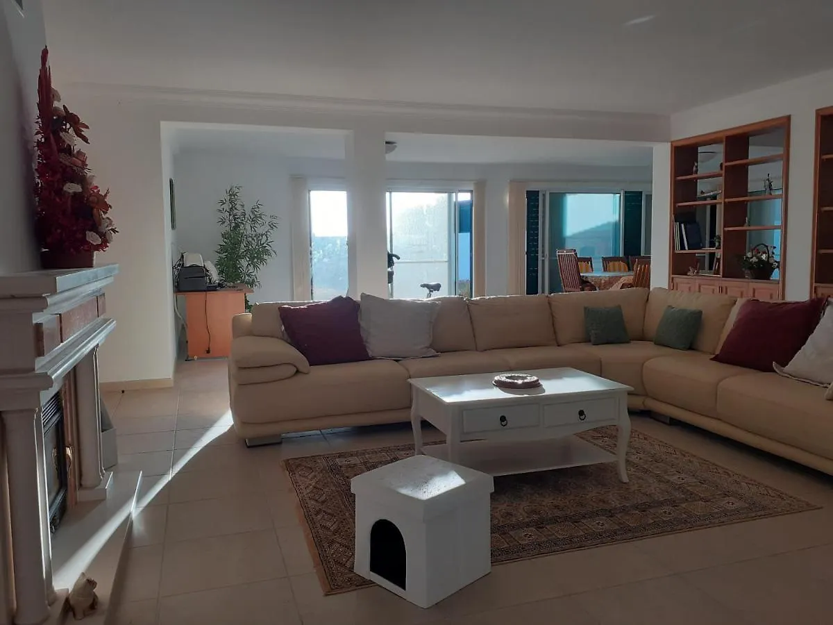 Gale 3 Storey Villa Really On The Beach