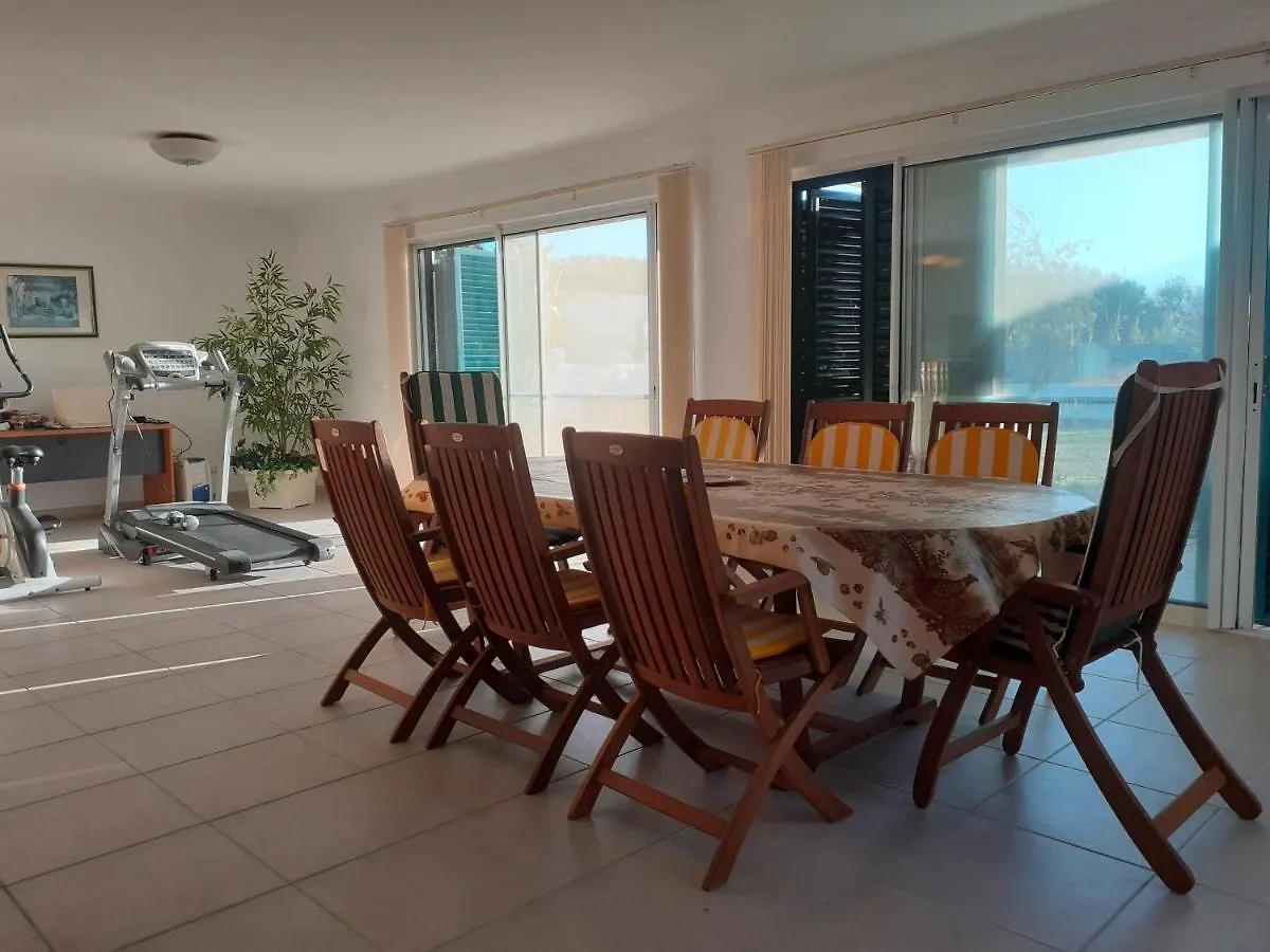 Gale 3 Storey Villa Really On The Beach
