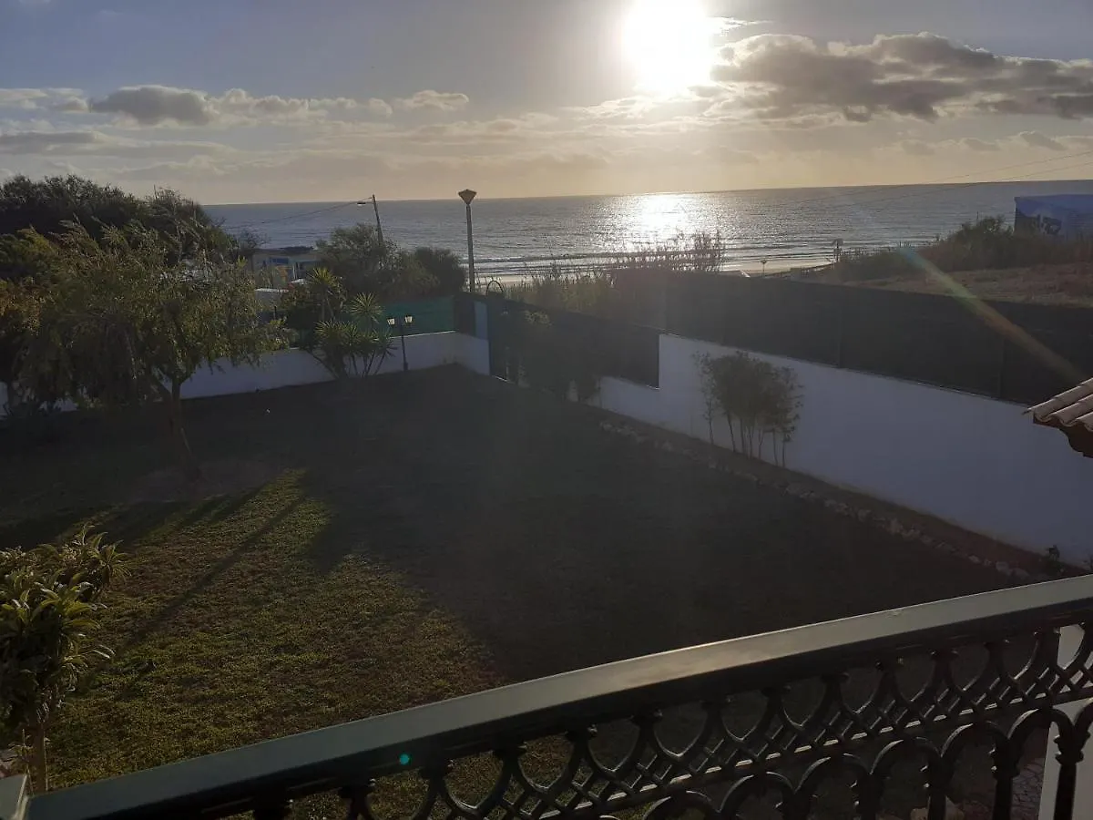 Gale 3 Storey Villa Really On The Beach Albufeira