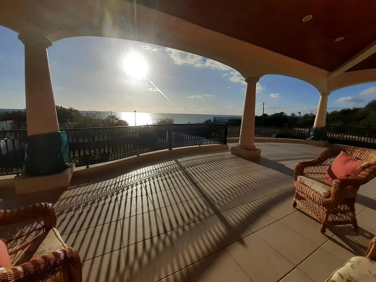 Gale 3 Storey Villa Really On The Beach