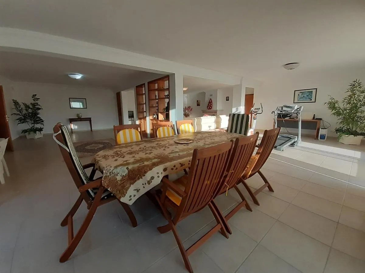 Gale 3 Storey Villa Really On The Beach 0*, Albufeira